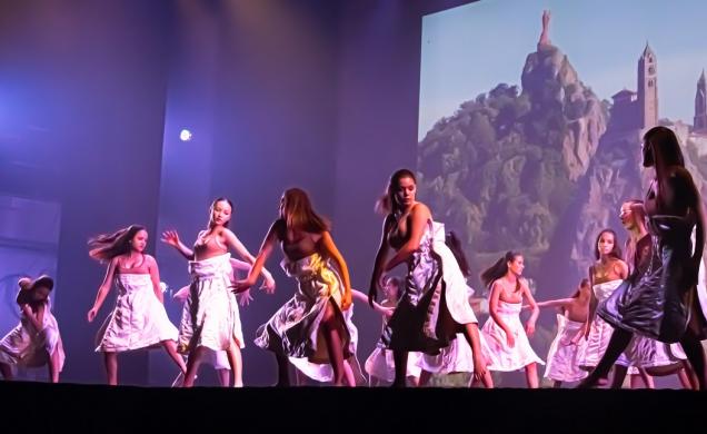 Hommage au Puy avec le spectacle ICI