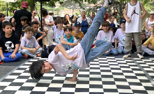 Et vous ? Vous êtes partants pour devenir un B-Boy ou une B-Girl ? 