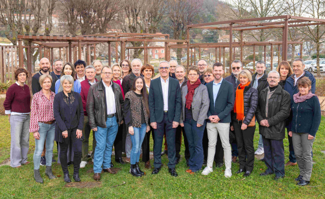 Jean-Paul Bringer, au centre, est fier de partager les noms de sa liste politique. 