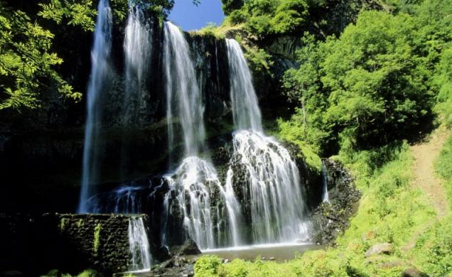 La cascade de la Beaume, habitée aux chutes des visiteurs