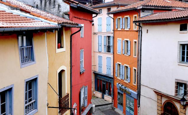Opération colorée pour les immeubles du Puy-en-Velay.