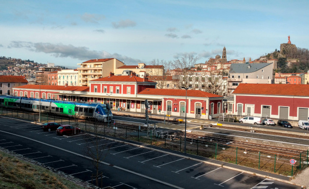 Nombreux sont les usagers de la ligne Le Puy-St-Etienne. Ces derniers devront patienter. 