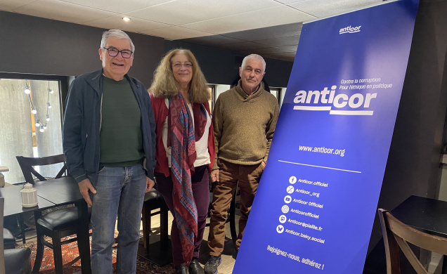 Norbert Mourgues, Yvette Dumonnier et Michel Burrelier, membres d'Anticor 43