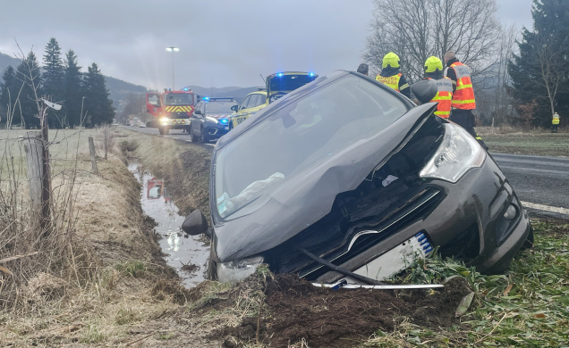 Le véhicule a quitté la chaussée avant d’être immobilisé