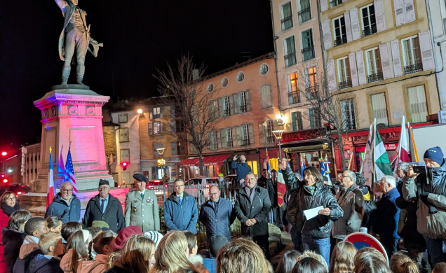 Les nazis voulaient fondre la statue. Elle a été cachée jusqu'à la fin de la guerre. 