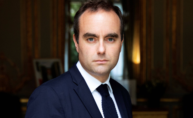 Sébastien Lecornu, ex-ancien 1er ministre du gouvernement français. 