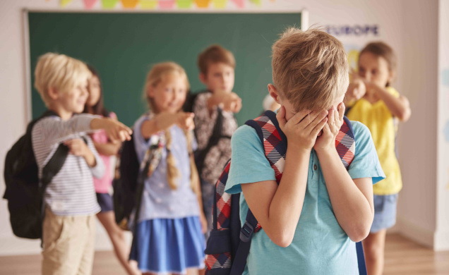 Aux pressions quotidiennes s'ajoute le pire.. le silence de l'enfant. 