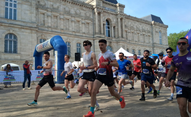 Départ du trail de 15 km "Le tour du Puy"