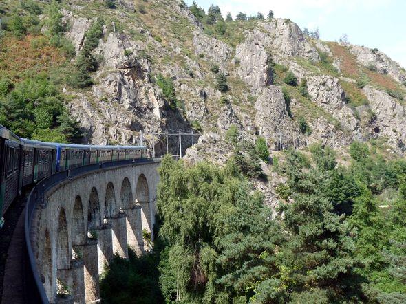 Les "petites" lignes menacées de disparaitre progressivement faute de financement.