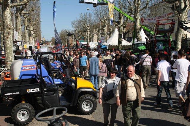 C’est l’une des dernières foires de France à se dérouler en plein centre-ville.