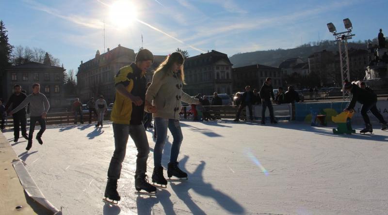 La patinoire de Noël du Puy-en-Velay installée tout le mois de décembre 2022.