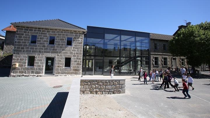 Le Lieu de mémoire du Chambon-sur-Lignon entretient le devoir de mémoire.