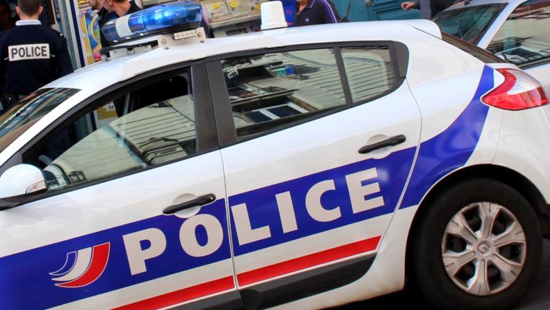 L'homme a été placé en garde à vue au commissariat de police du Puy.