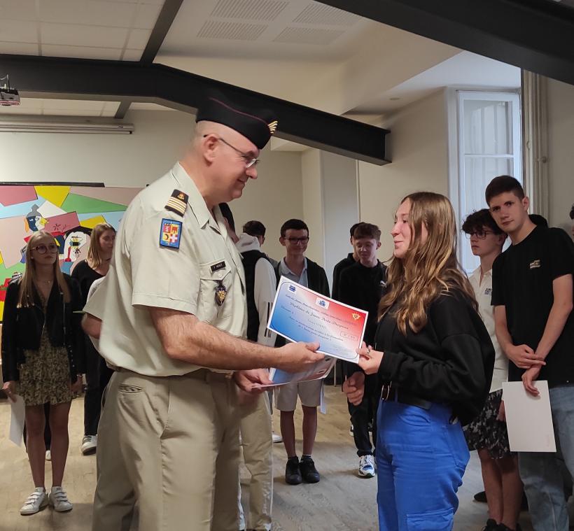 Jeudi 22 juin, les élèves du collège Saint-Louis ont reçu le diplôme jeunes porte-drapeaux