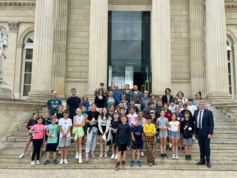 Les élèves de l'école Sainte-Bernadette à la découverte de l'Assemblée nationale