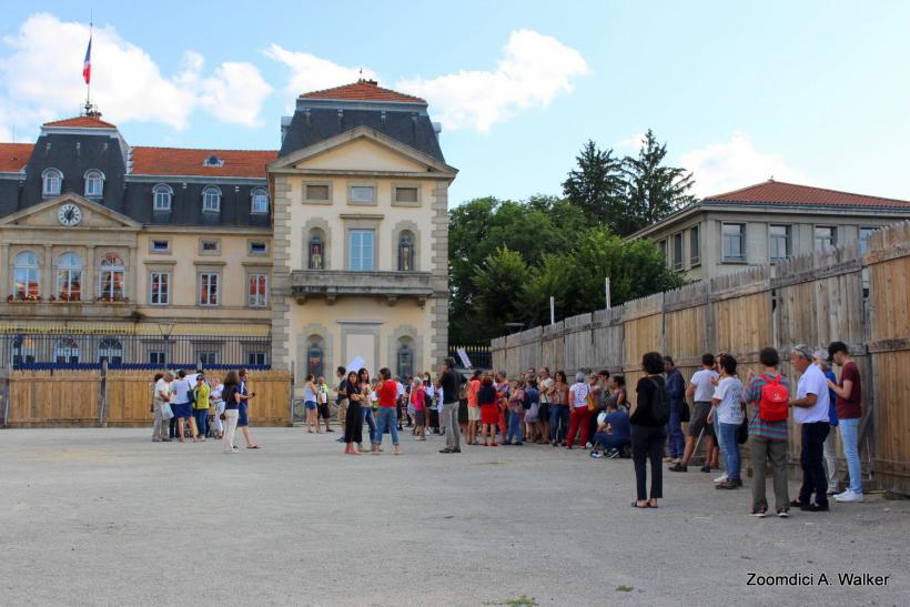 Plus d'une centaine de personnes ont manifesté contre le pass sanitaire ce mercredi 28 juillet au Puy-en-Velay.