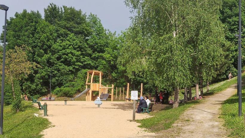 L'aire de jeux du Bois de Bonneterre à Guitard a été refaite au printemps 2022.