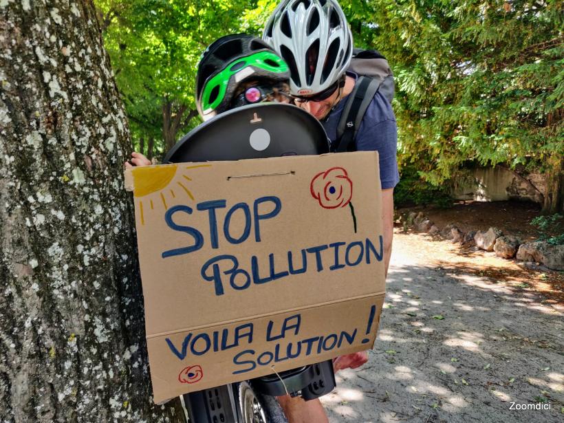 Une centaine de personnes a participé à la Vélorution le 12 juin au Puy-en-Velay.