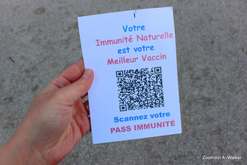 Plus d'une centaine de personnes ont manifesté contre le pass sanitaire ce mercredi 28 juillet au Puy-en-Velay.