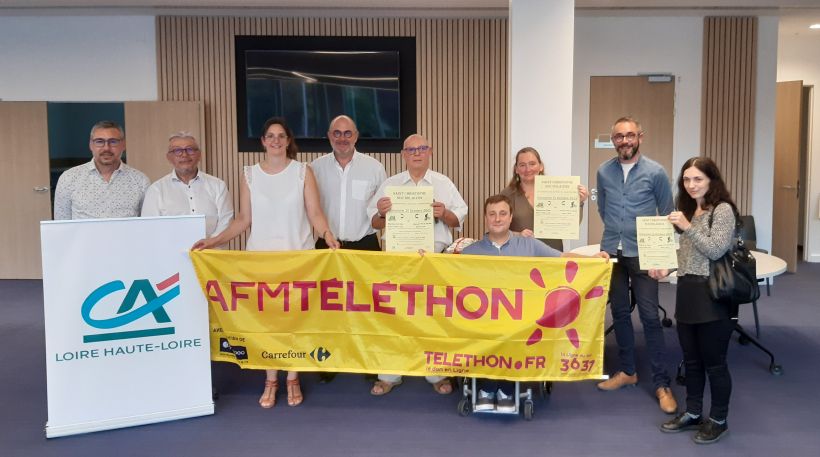 Les organisateurs de la marche au profit de l'AMF Téléthon