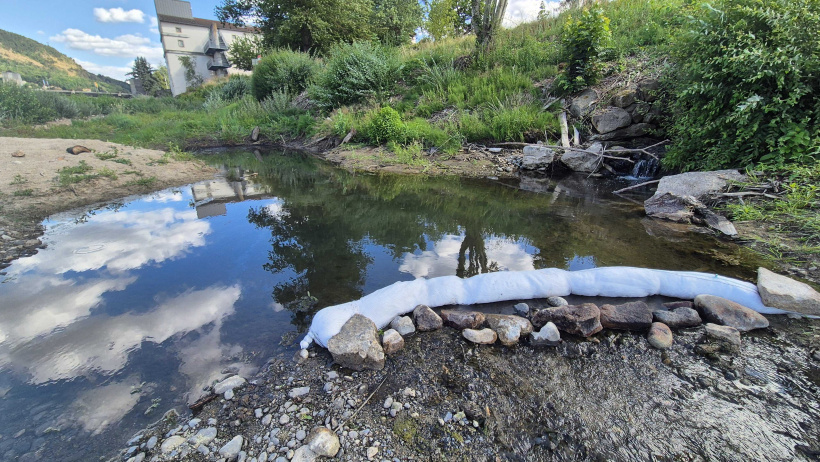Pollution de la Loire à Brives Charensac 
