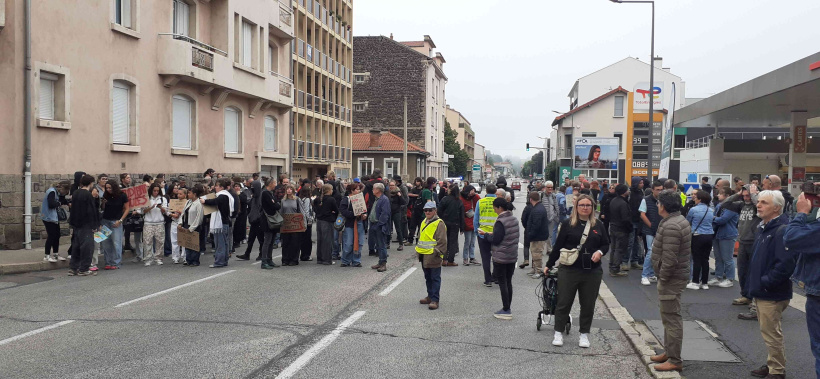 Le cortège se déplace