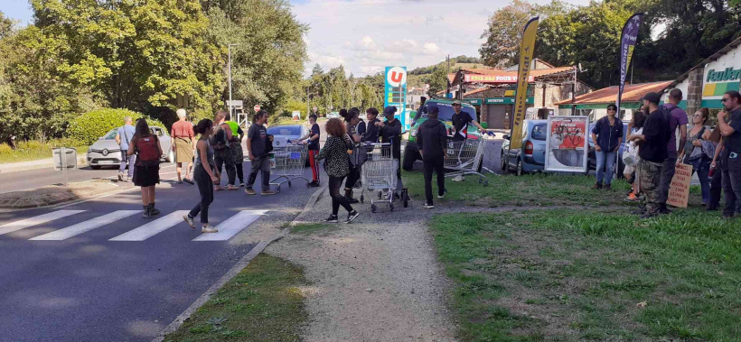 La journée se termine à la station service