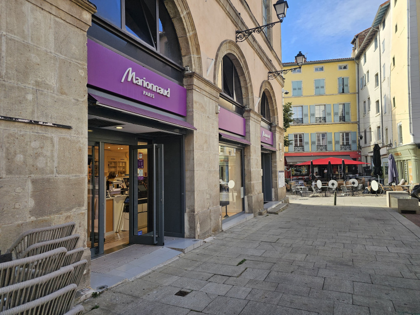 Le magasin Marionnaud du Puy-en-Velay.