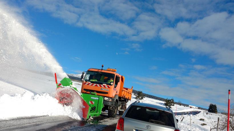 Les pneus neige seront obligatoires en hiver à partir de 2021 dans les zones montagneuses.