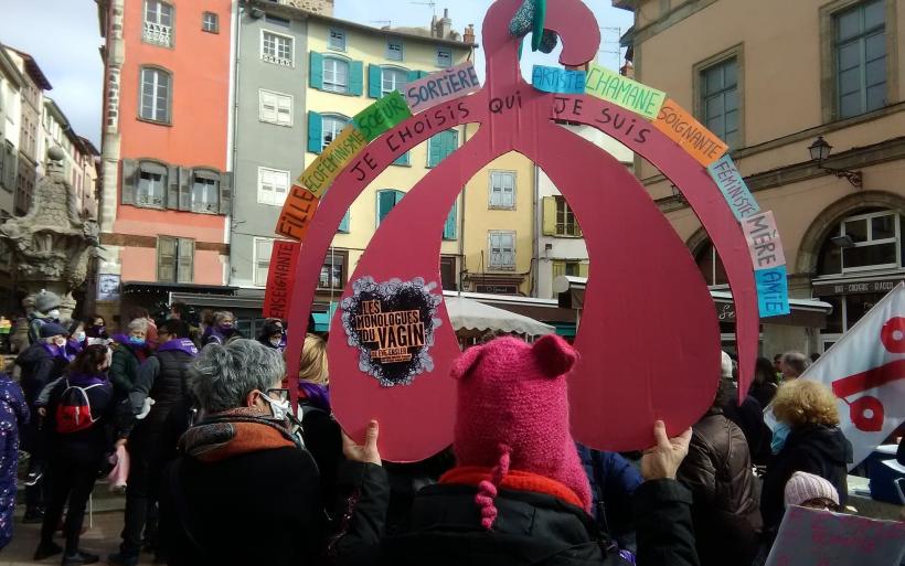 La Journée des droits des femmes est fêtée dans le monde entier.