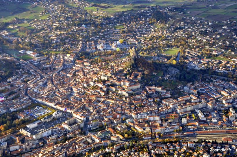 Le Puy-en-Velay, ville-préfecture du département de la Haute-Loire
