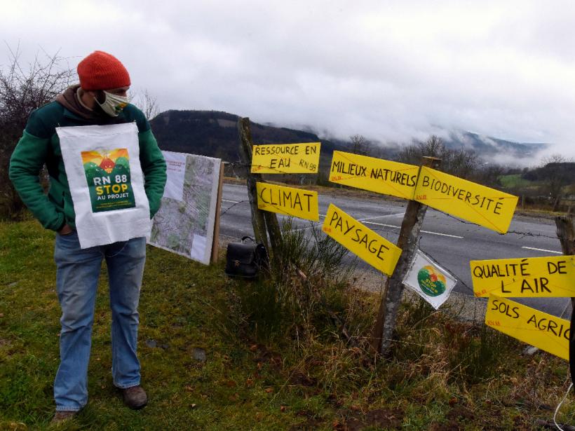 Le collectif Lutte des Sucs s'oppose à la déviation à 2x2 voies du Pertuis St-Hostien.