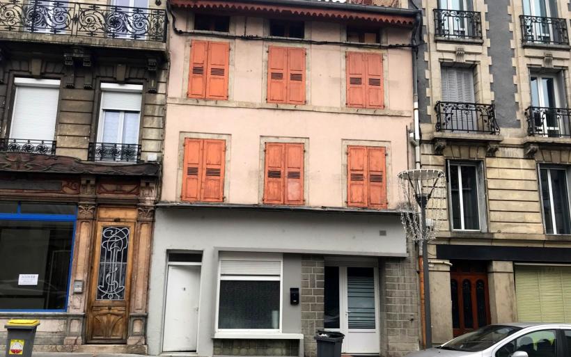 Deux appartements du 18 av. Foch au Puy servaient de lieux de prostitution.