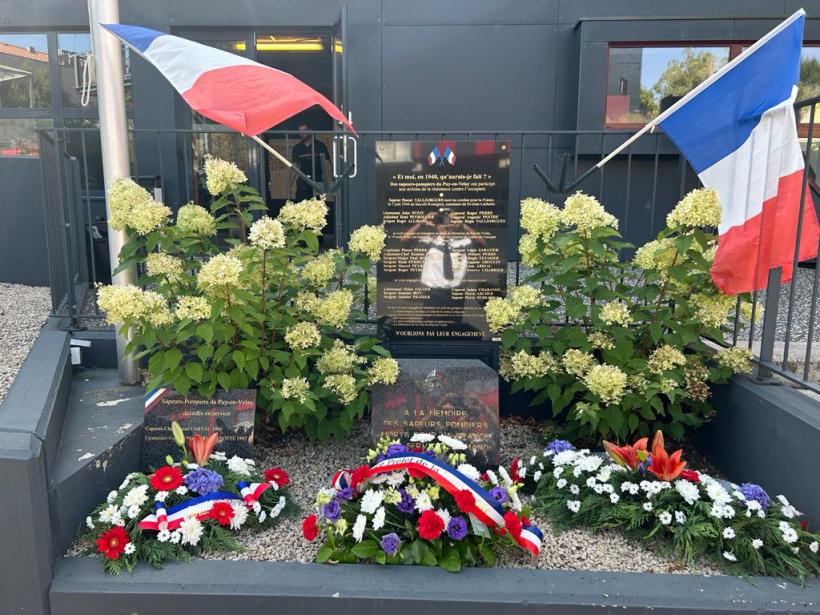 Plaque commémorative en honneur aux sapeurs-pompiers du Puy