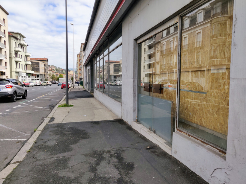 Des logements et des commerces remplaceront les garages abandonnés.