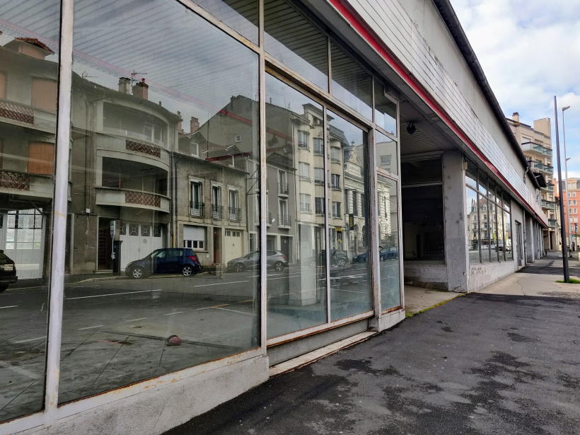 Des logements et des commerces remplaceront les garages abandonnés.