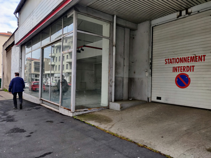 Des logements et des commerces remplaceront les garages abandonnés.