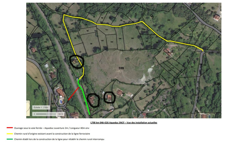 En rouge, l'aqueduc. En noir, les 3 maisons. En jaune, l'ancien chemin pré-réseau SNCF.