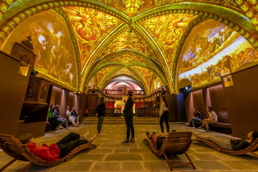 Compostela – la Chapelle en Lumières à l'Hôtel des lumières.