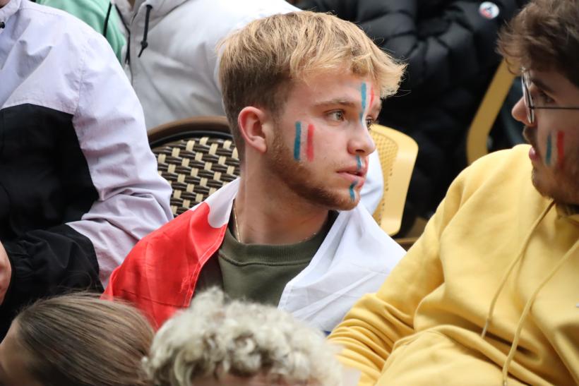 Un supporter aux couleurs des Bleus. 