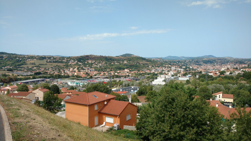 La zone de Chirel est partagée entre Le Puy et Vals.