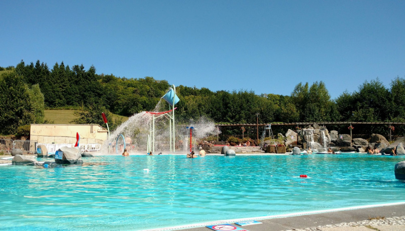 La piscine de Saint-Paulien avant condamnation du bassin extérieur.