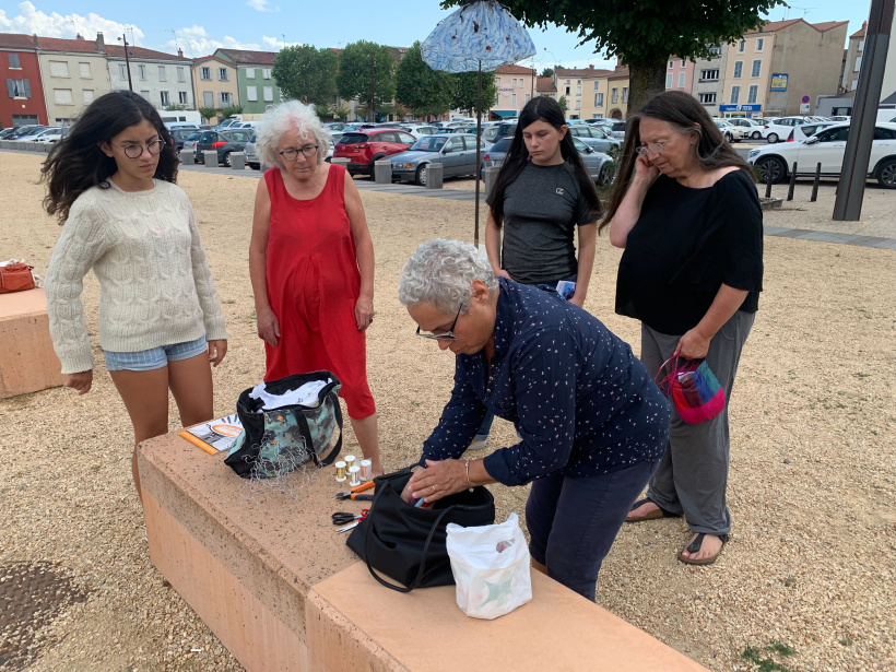 un atelier artistique à Issoire