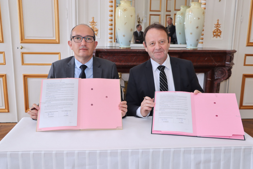 Le recteur Karim Benmiloud et Cyrille Moreau, directeur d’Enedis en Auvergne