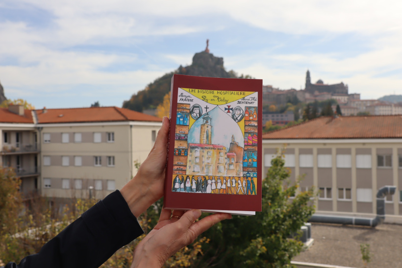 Deux anciennes soignantes publient un livre sur l'histoire hospitalière au Puy-en-Velay