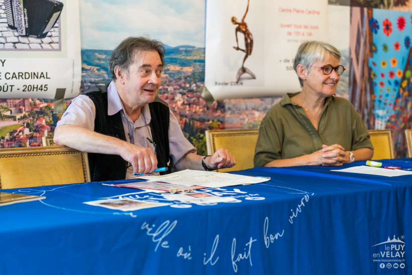Une exposition orchestré par Jacques Bernard (à droite sur la photo)