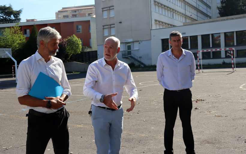 Laurent Wauquiez, Michel Chapuis et Constantin Kontaxakis.