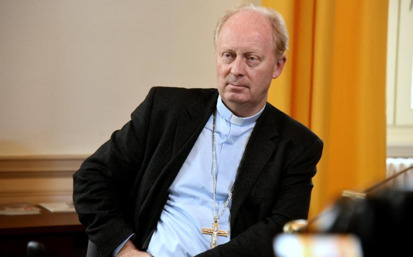 Monseigneur Luc Crépy, Chevalier de la Légion d'Honneur.