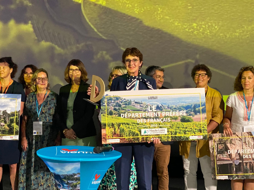 Marie-Agnès Petit, lors de la remise du trophée de Département préféré des Français.