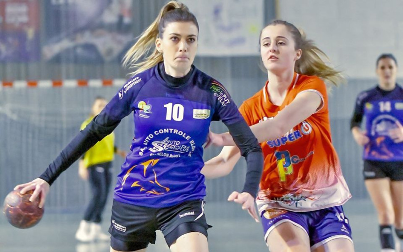 Océane Bergon, meilleure joueuse du match dans le club SGBHB.